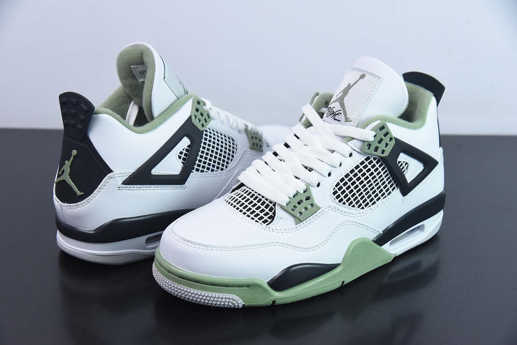 AIR JORDAN 4 "OIL GREEN"