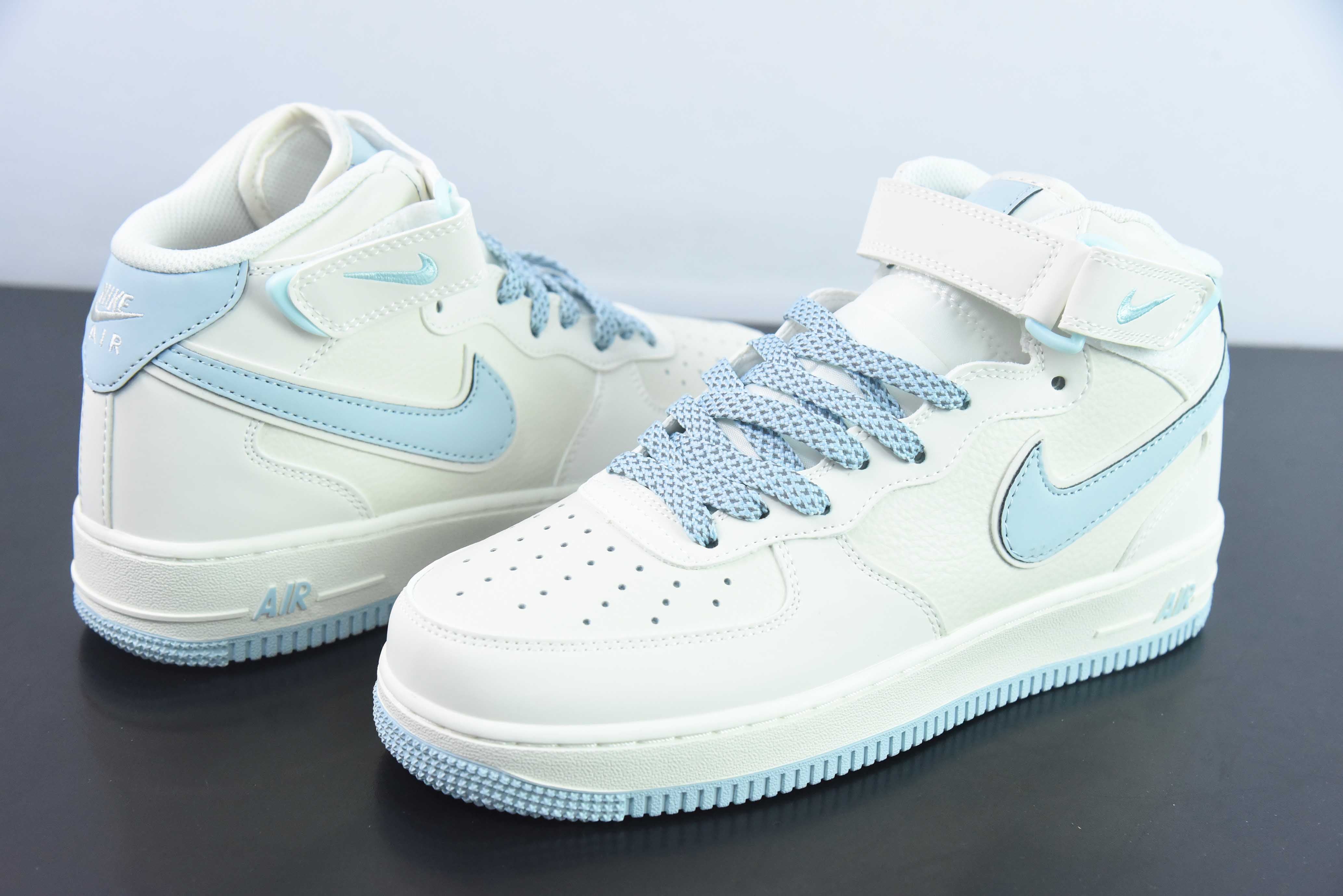 AIR FORCE 1 HIGH "BABY BLUE"