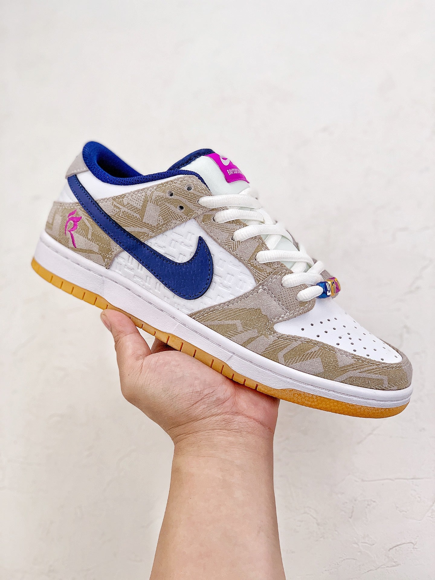 NIKE SB DUNK LOW x RAYSSA LEAL - FZ5251-001 🇺🇸