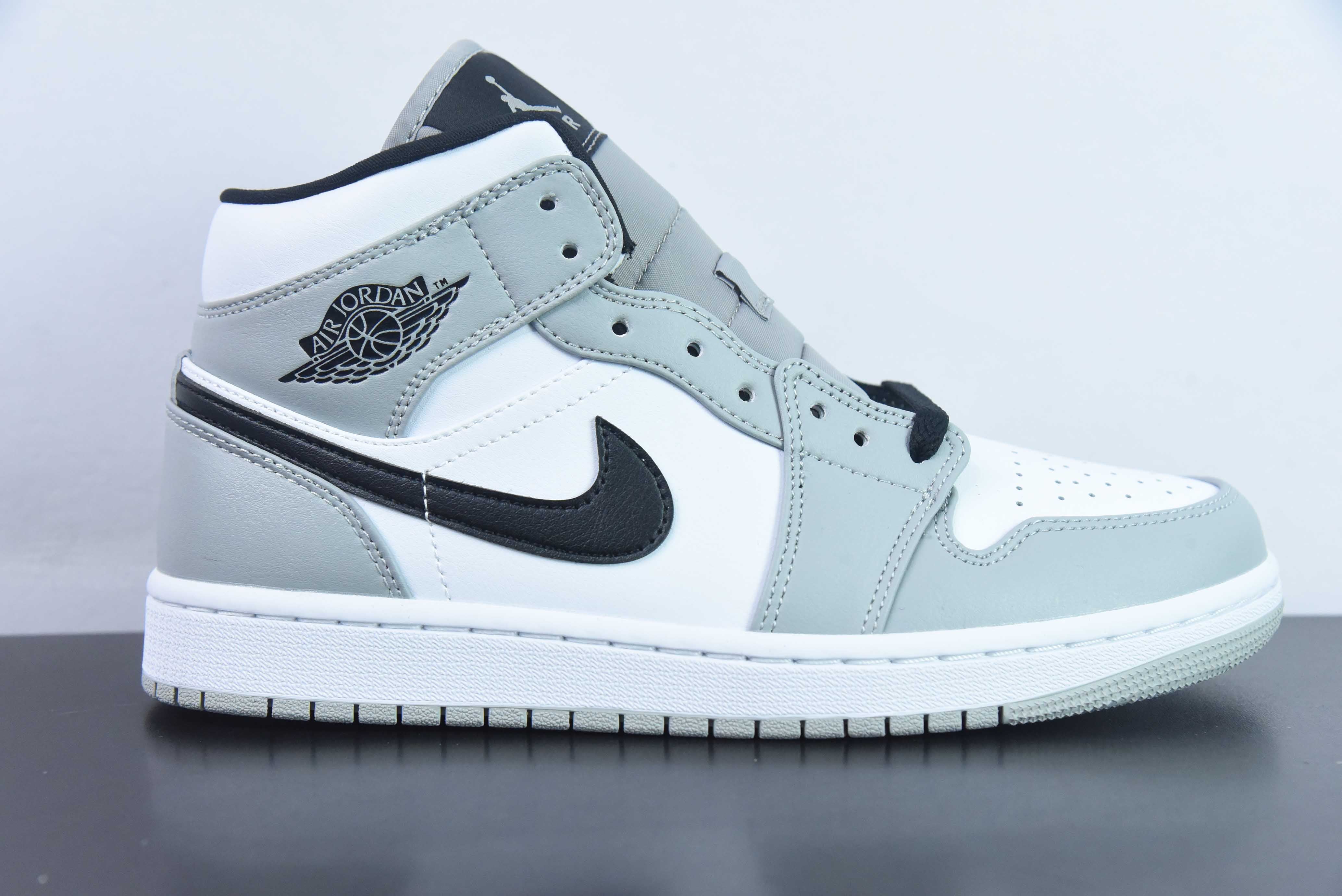 AIR JORDAN 1 MID "GREY"