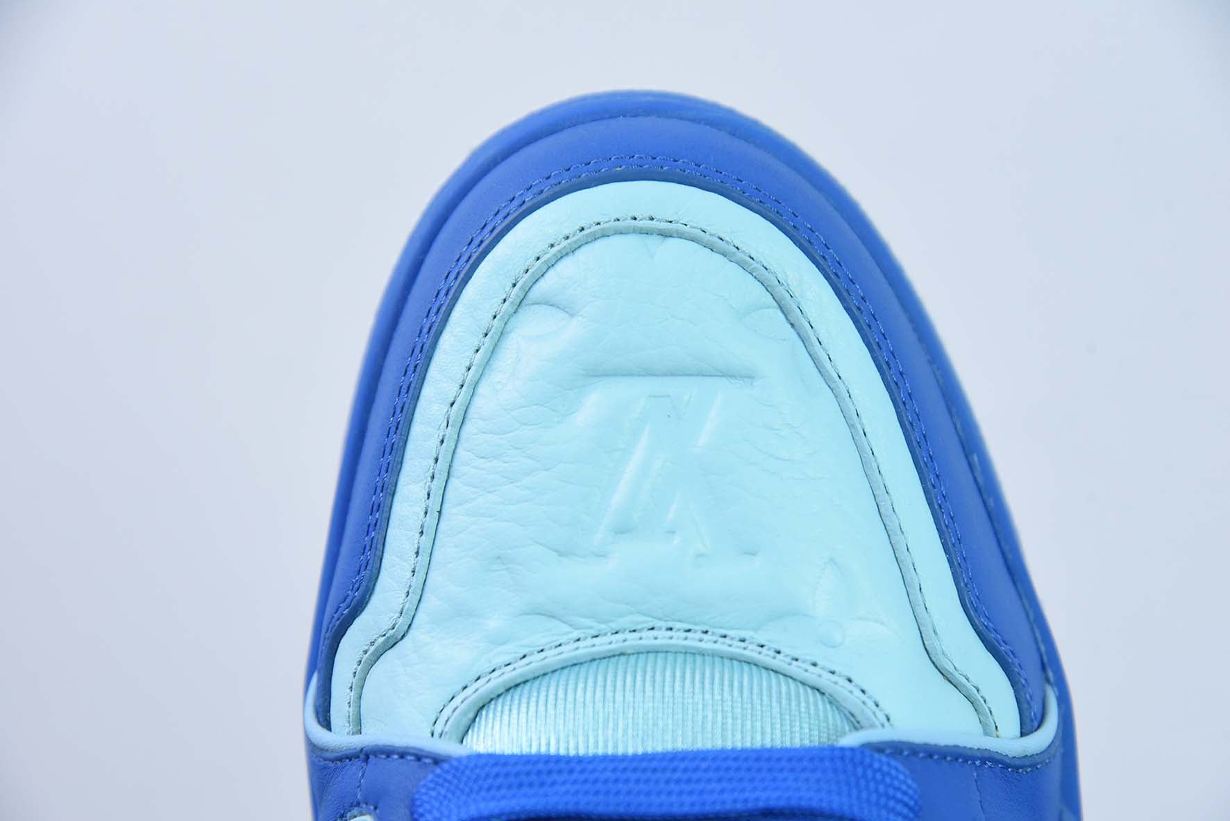 LV TRAINER V1 “BLUE"