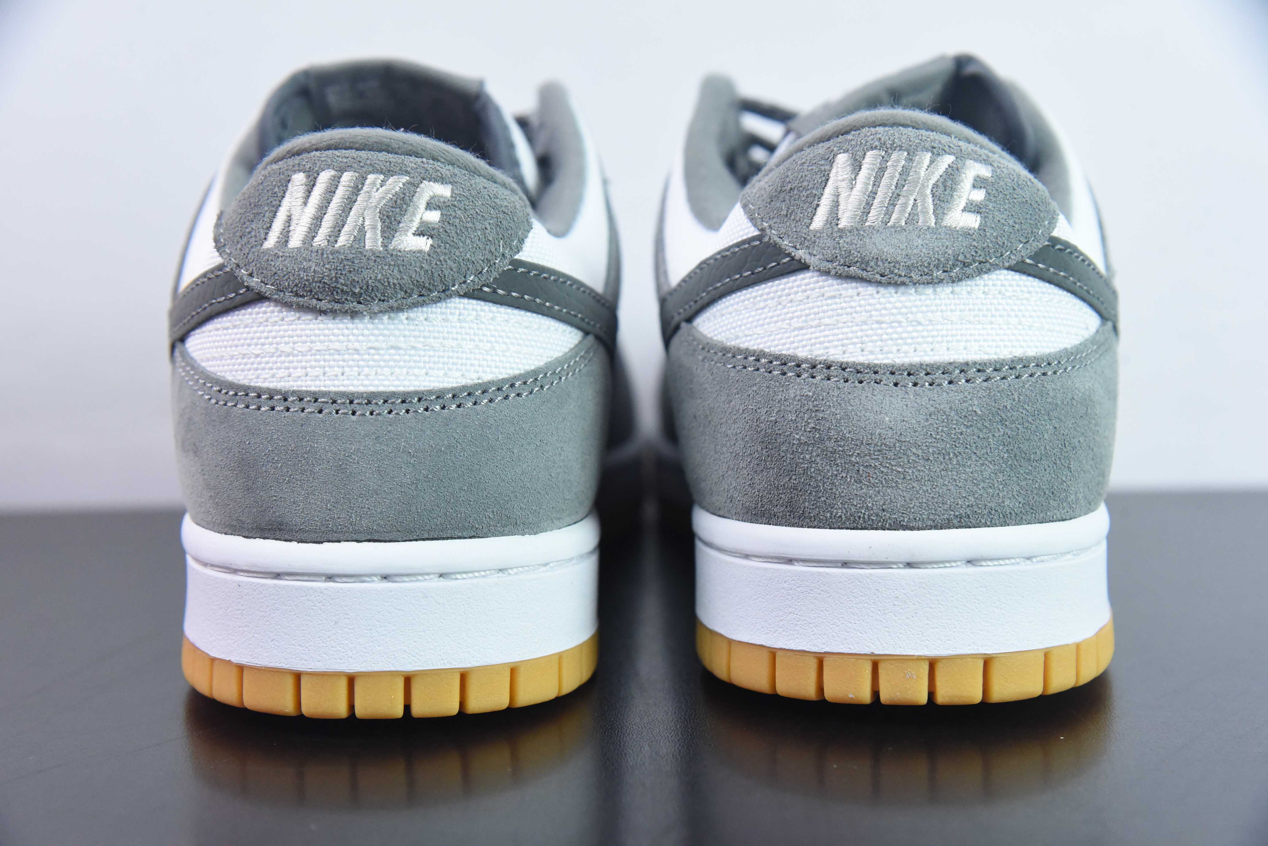 NIKE DUNK LOW "GREY GUM" - FV0389-100 🇺🇸