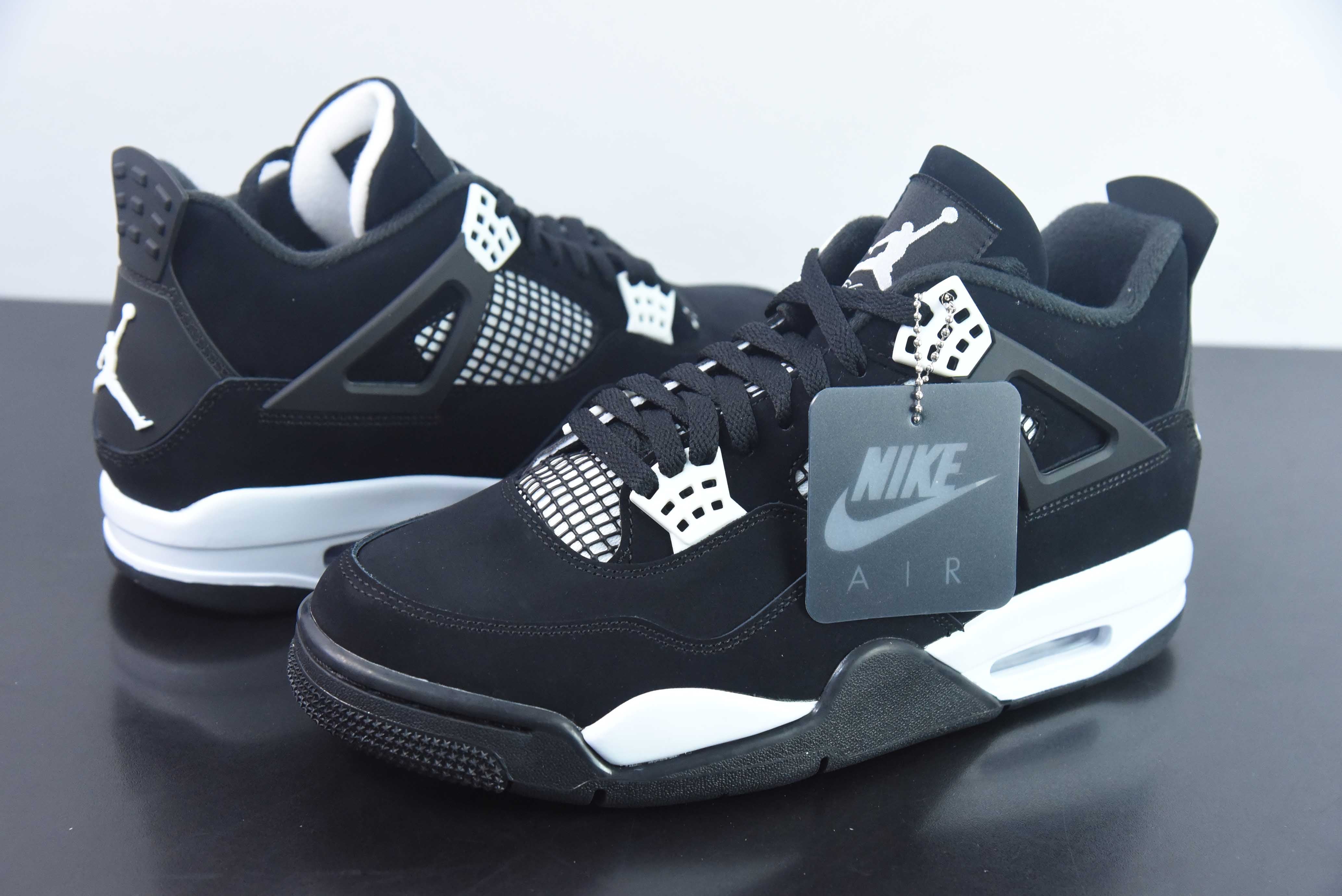 AIR JORDAN 4 "BLACK/WHITE"