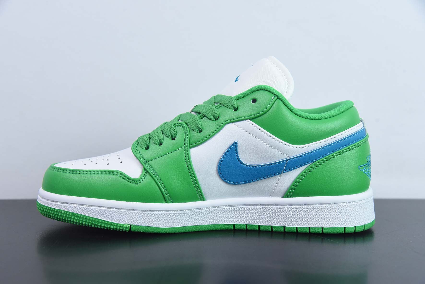 AIR JORDAN 1 LOW  "LUCKY GREEN AQUATONE" - DC0774-304