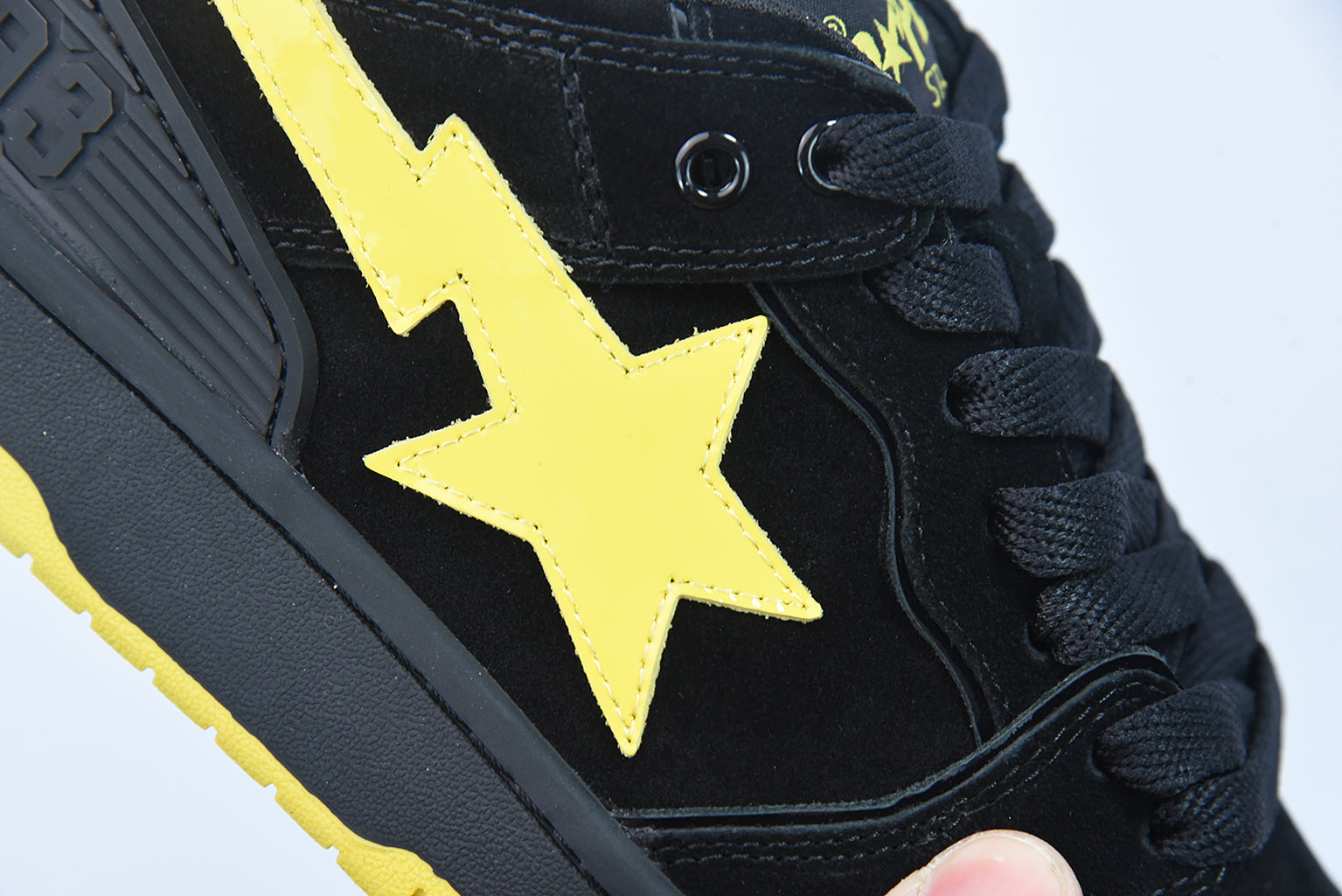 BAPE STA TO LOW "BLACK/YELLOW" 🇺🇸