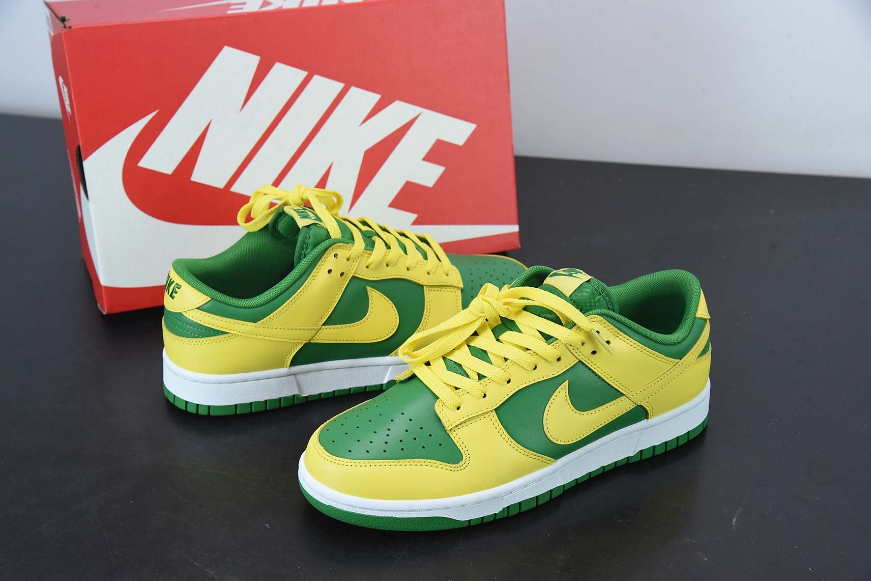 NIKE DUNK LOW "REVERSE BRAZIL" - DV0833-300