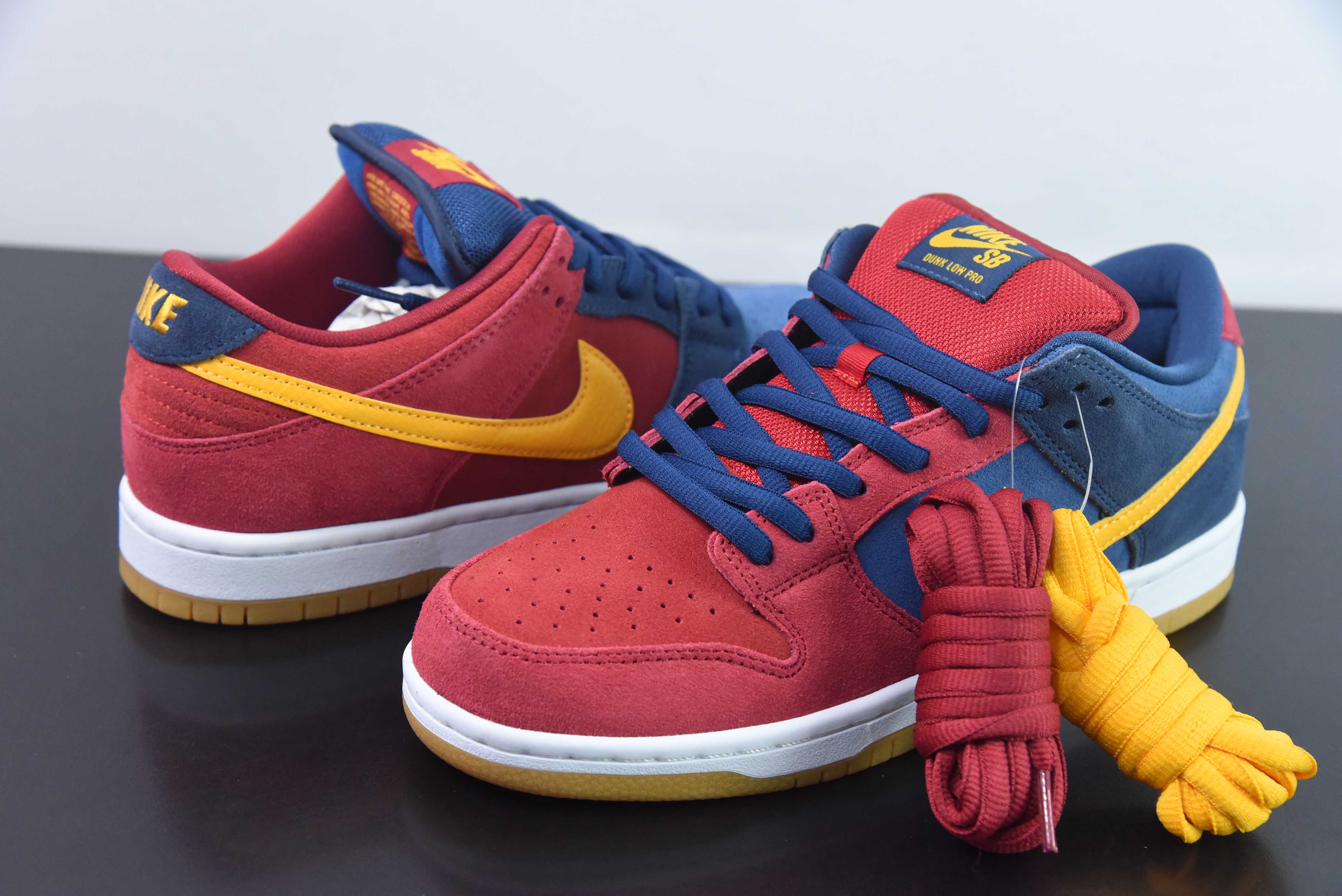 NIKE SB DUNK LOW “BARCELONA”