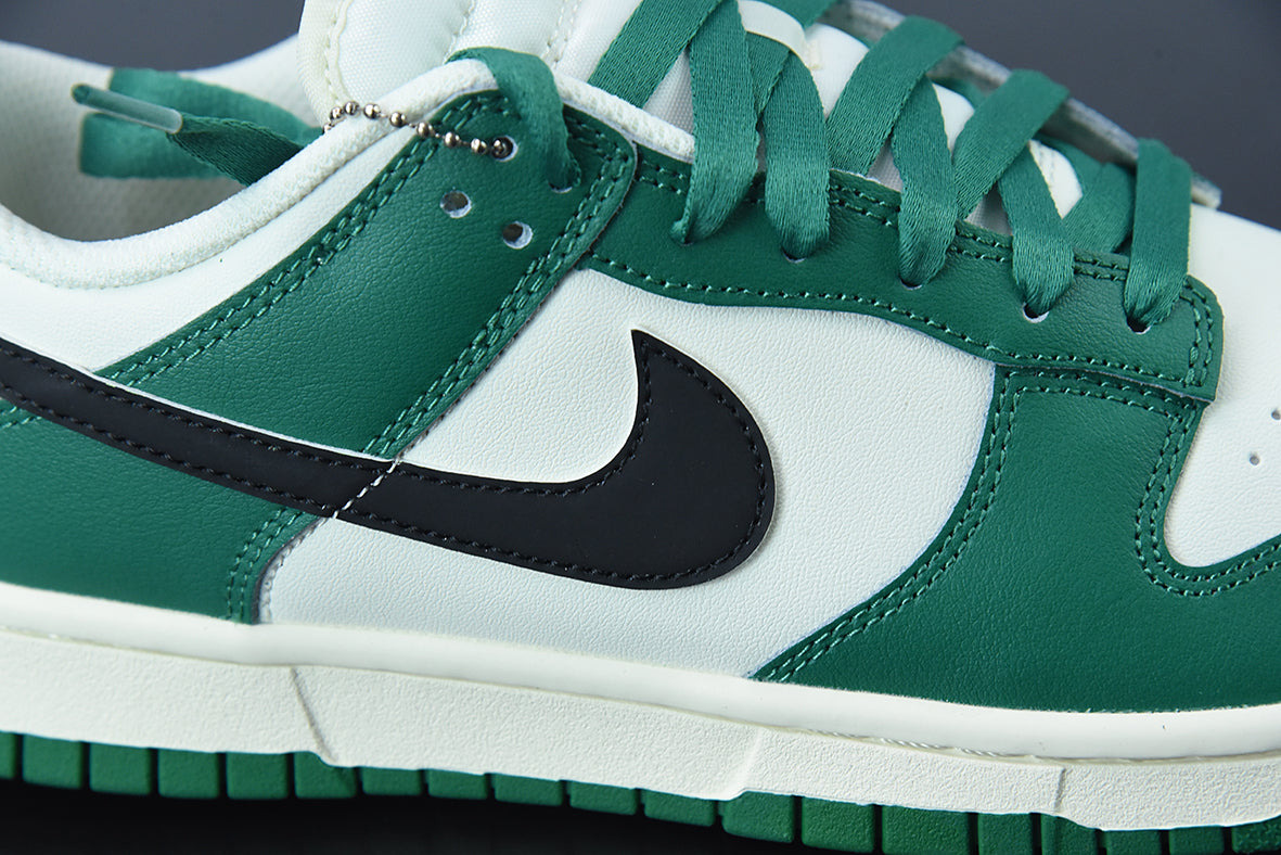 NIKE DUNK LOW "LOTTERY" - DR9654-100