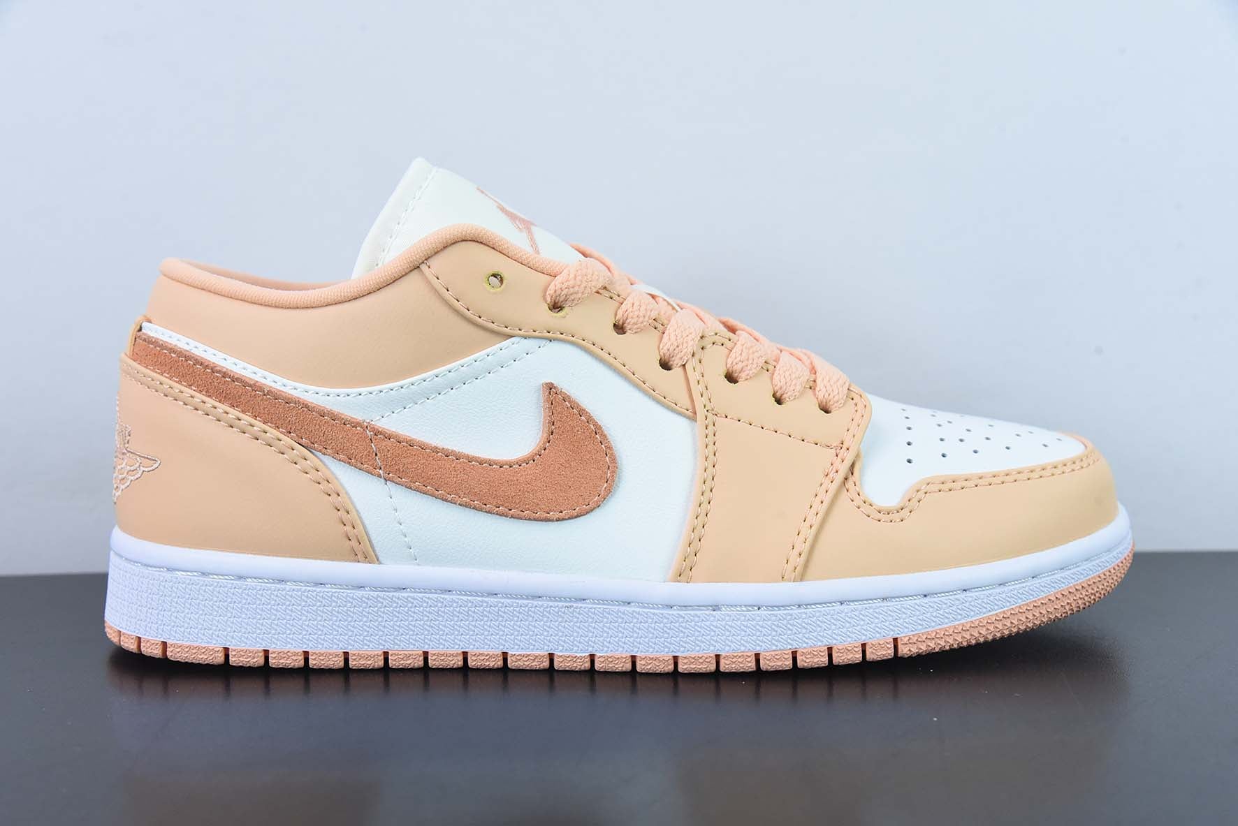 AIR JORDAN 1  LOW SE "SUNSET HAZE" - DC0774-801